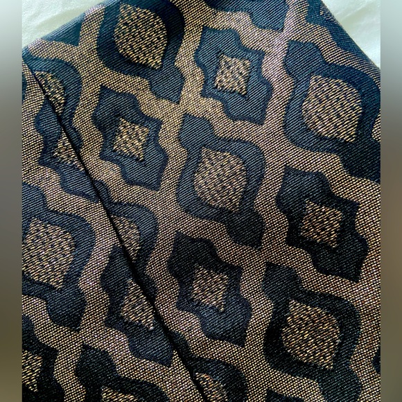 Black and Gold Pencil Skirt - Picture 2 of 6